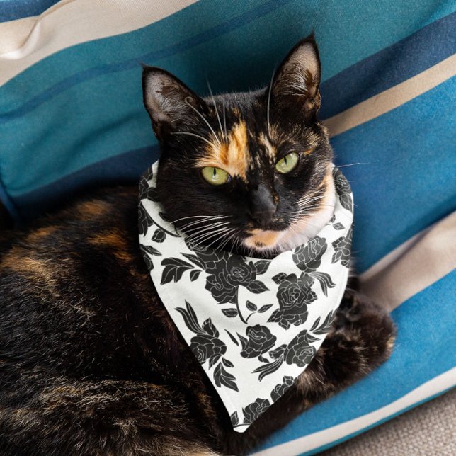 vintage floral blue pattern bandana (Creator Uploaded)