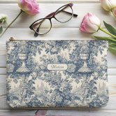 Grande Trousse De Toilette En Toile De Jouy Bleue Brodée D'un Monogramme C - Fait Main (France)