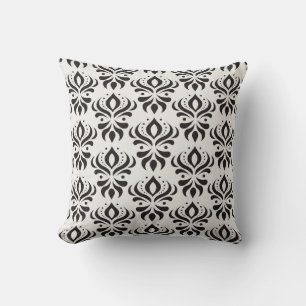 Vintage floral damask seamless pattern. Elegant Throw Pillow
