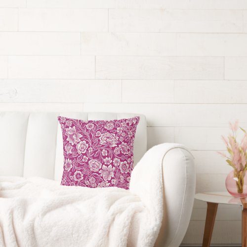 Vintage Floral Pattern in magenta pink Throw Pillow