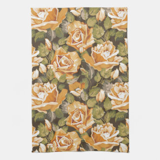 Vintage Floral pattern of yellow roses Towel