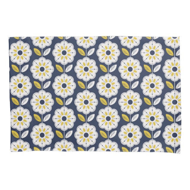 Vintage Geometric Flower Pattern Pillow Case (Front)