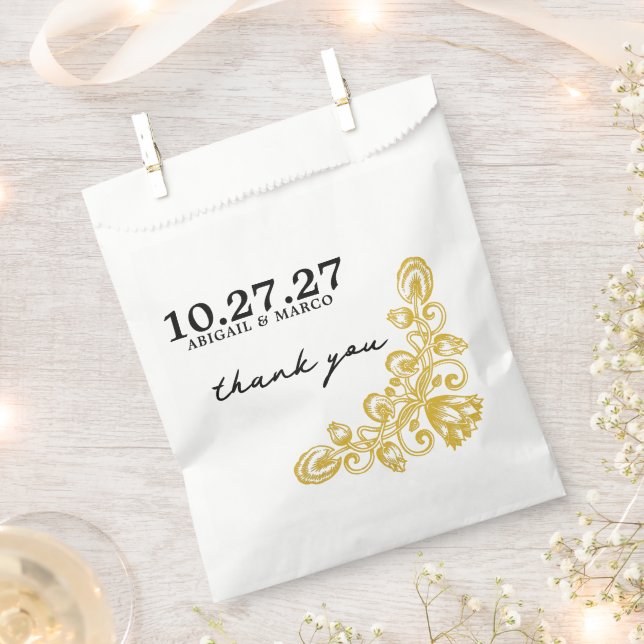 Vintage Gold Favor Bag (Clipped)