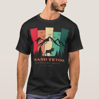Vintage Grand Teton National Park For Hiking T-Shirt