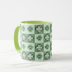 Vintage Green St Patrick retro shamrock pattern  M Mug