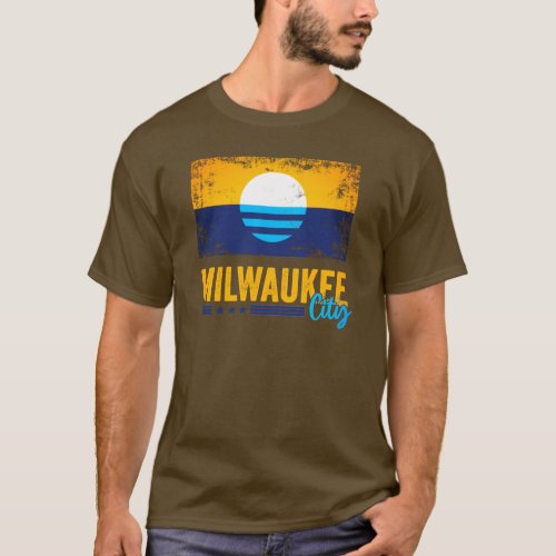 Vintage Grunge Flag of Milwaukee City Wisconsin  T_Shirt