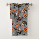 Vintage Halloween Cats and Pumpkins Pattern Bath Towel Set
