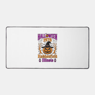 Vintage Halloween Pumpkin Haddonfield Illinois Shi Desk Mat