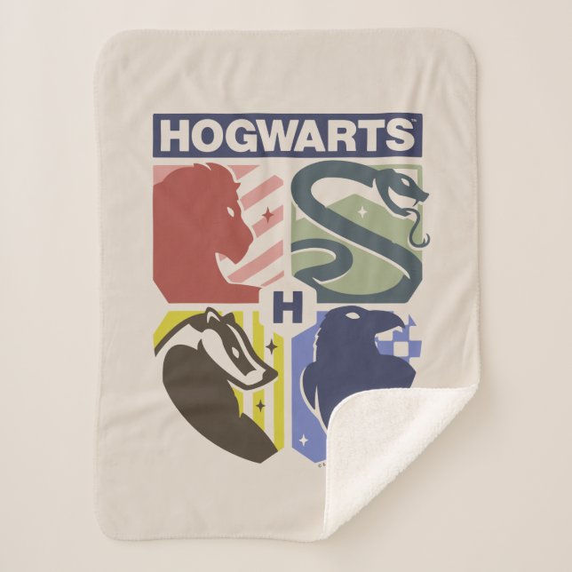 Vintage HOGWARTS™ Stamped Crest Sherpa Blanket (Front)