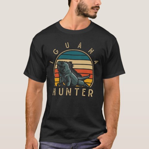 Vintage Iguana Hunter Funny Reptile Lover T_Shirt