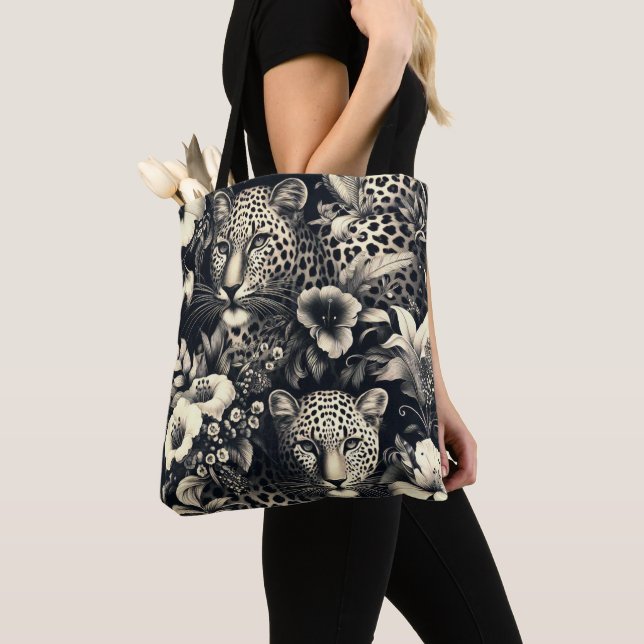 Vintage Jungle Jaguar Tote Bag (Close Up)