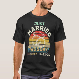 Vintage Just Married On Twosday Feb 22 Twos Day We T-Shirt