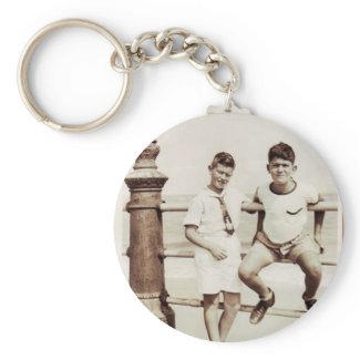 Vintage Keychain - boys on beach