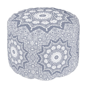 Vintage lace pouf