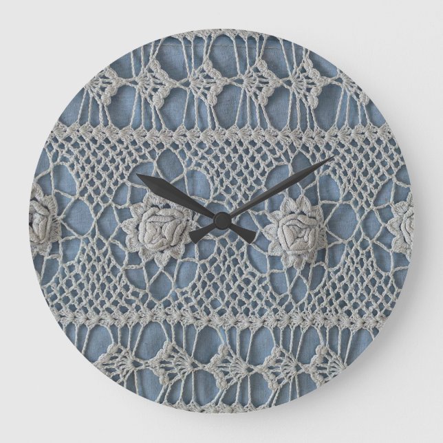 Vintage lace: small white roses. large clock (Front)