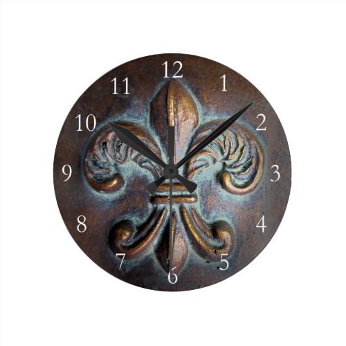 Vintage-Look Fleur De Lis Round Clock