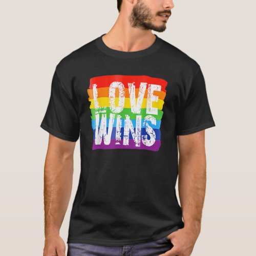 Vintage Love Win Rainbow Peace Sign Pride Lesbian  T_Shirt