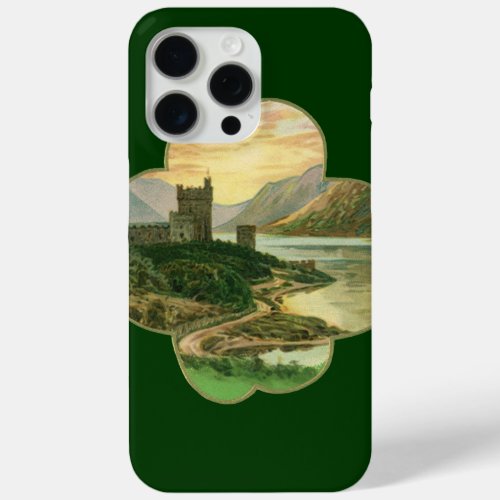 Vintage Lucky Gold Shamrock with an Irish Castle iPhone 15 Pro Max Case