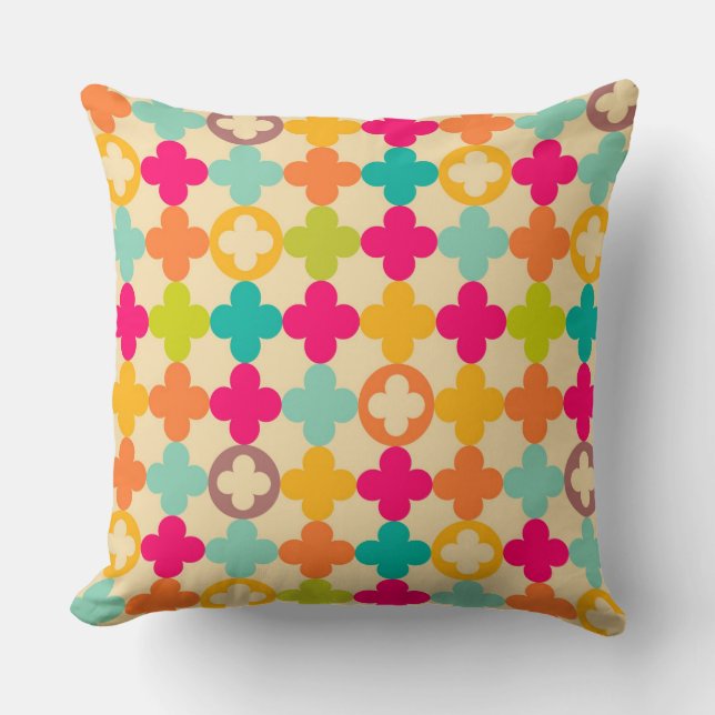 Vintage medieval rosette pattern throw pillow (Front)