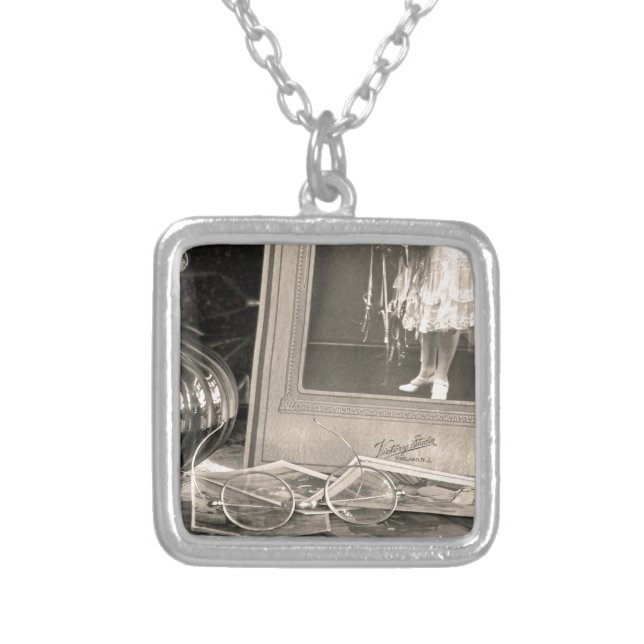 Vintage Memories Silver Plated Necklace (Front)