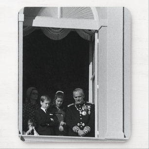 Vintage Monaco princely family in palace balcony Mouse Pad