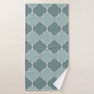 Vintage Moroccan trellis quatrefoil seamless patte Bath Towel