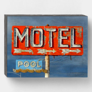VINTAGE MOTEL WOOD WALL SIGN