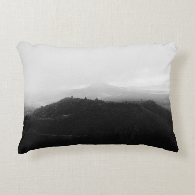 VINTAGE MOUNTAIN LANDSCAPE ACCENT PILLOW (Front)