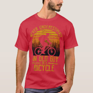 Vintage Never Underestimate An Old Guy On A Bicycl T-Shirt