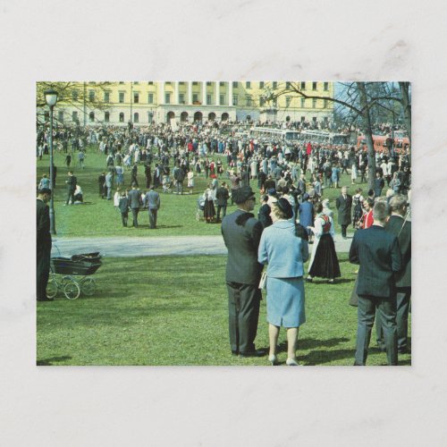 Vintage Norway  Oslo Palace gardens Postcard