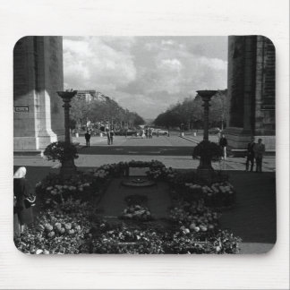 Vintage Paris Triumphal arch Unknown soldier Mouse Pad
