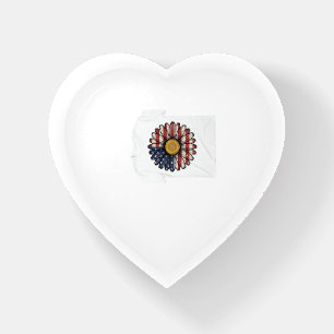 Vintage Patriotic Daisy Flower Vector Design_1 Paperweight