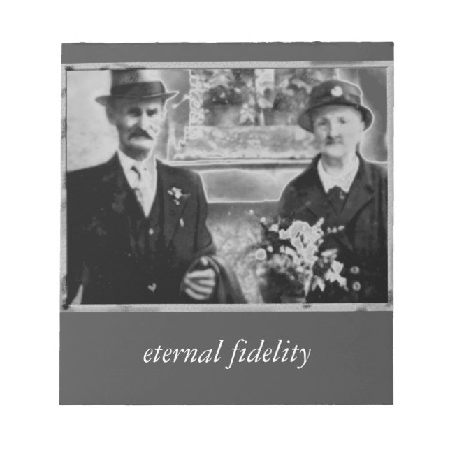 Vintage photo with the grandparents notepad (Front)