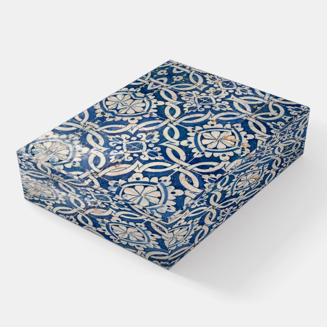 Vintage portuguese azulejo paperweight (Angled)