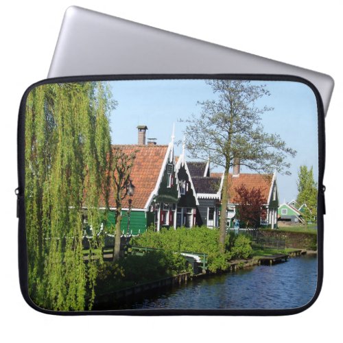 Vintage Red Green Zaanse Schans Dutch Timber House Laptop Sleeve