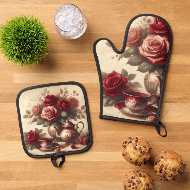 Vintage Red Rose  Oven Mitt & Pot Holder Set (Top Down)