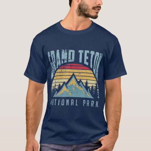 Vintage Retro Grand Teton National Park Wyoming T_Shirt