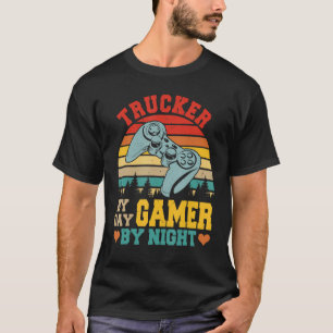 Vintage Retro Trucker By Day Gamer By Night Gaming T-Shirt