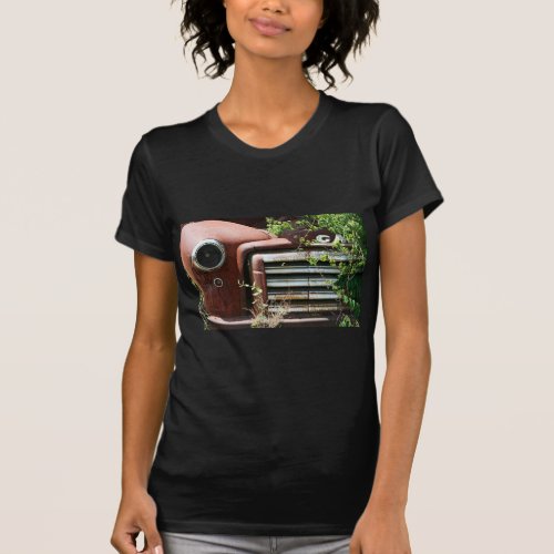 Vintage Rusty GMC Truck T_Shirt