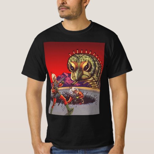 Vintage Science Fiction Giant Centipede Insect War T_Shirt