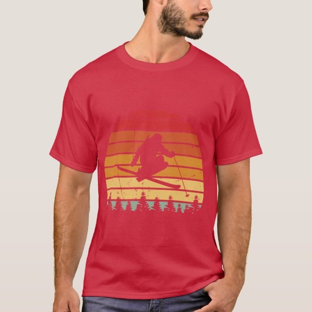 Vintage skis boy T-Shirt (Front)
