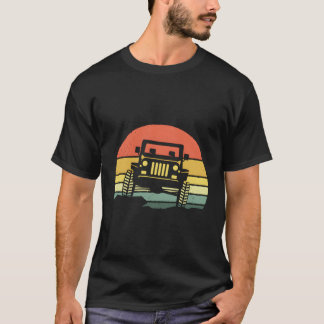 Vintage Sunset Off Road Retro Style 4X4 Outdoor Ad T-Shirt