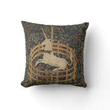 Vintage Tapestry Print Hunting Unicorn Pillow