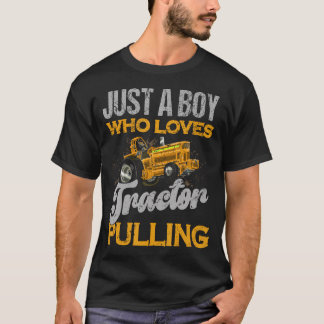 Vintage Tractor Pulling Season Graphic Design Trac T-Shirt