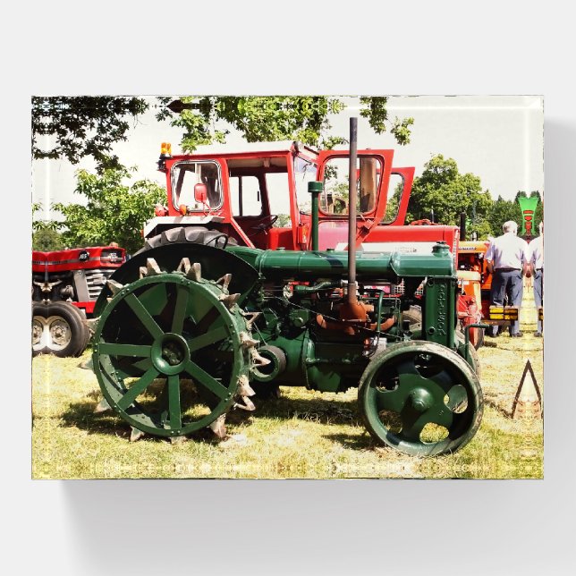 VINTAGE TRACTORS   PAPERWEIGHT (Front)