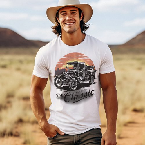  Vintage Truck Im not old Im classic T_Shirt