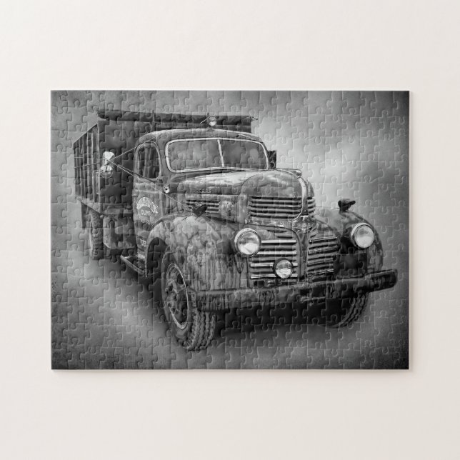 VINTAGE TRUCK IN BLACK AND WHITE JIGSAW PUZZLE (Horizontal)