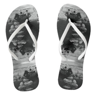 Vintage USA Alaska Eskimo hunters Flip Flops