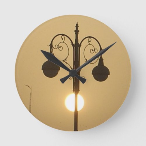 Vintage Victorian Sunset street light.png Round Clock