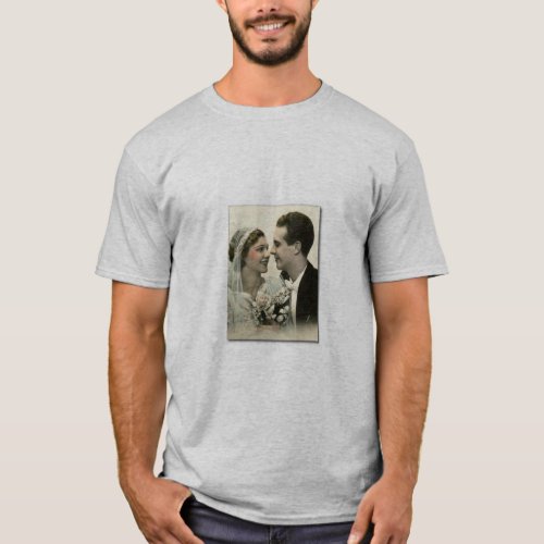 Vintage weddingrusticwedding couplein lovelove T_Shirt